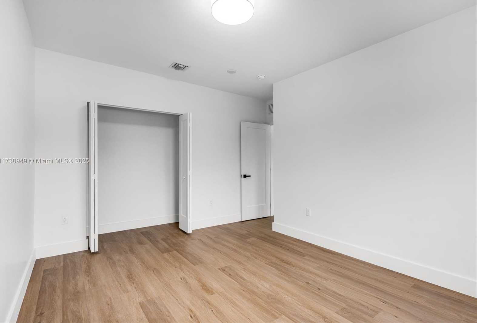 Small Image of 3620 SOUTH WEST 94 AVE, Miami Number 56