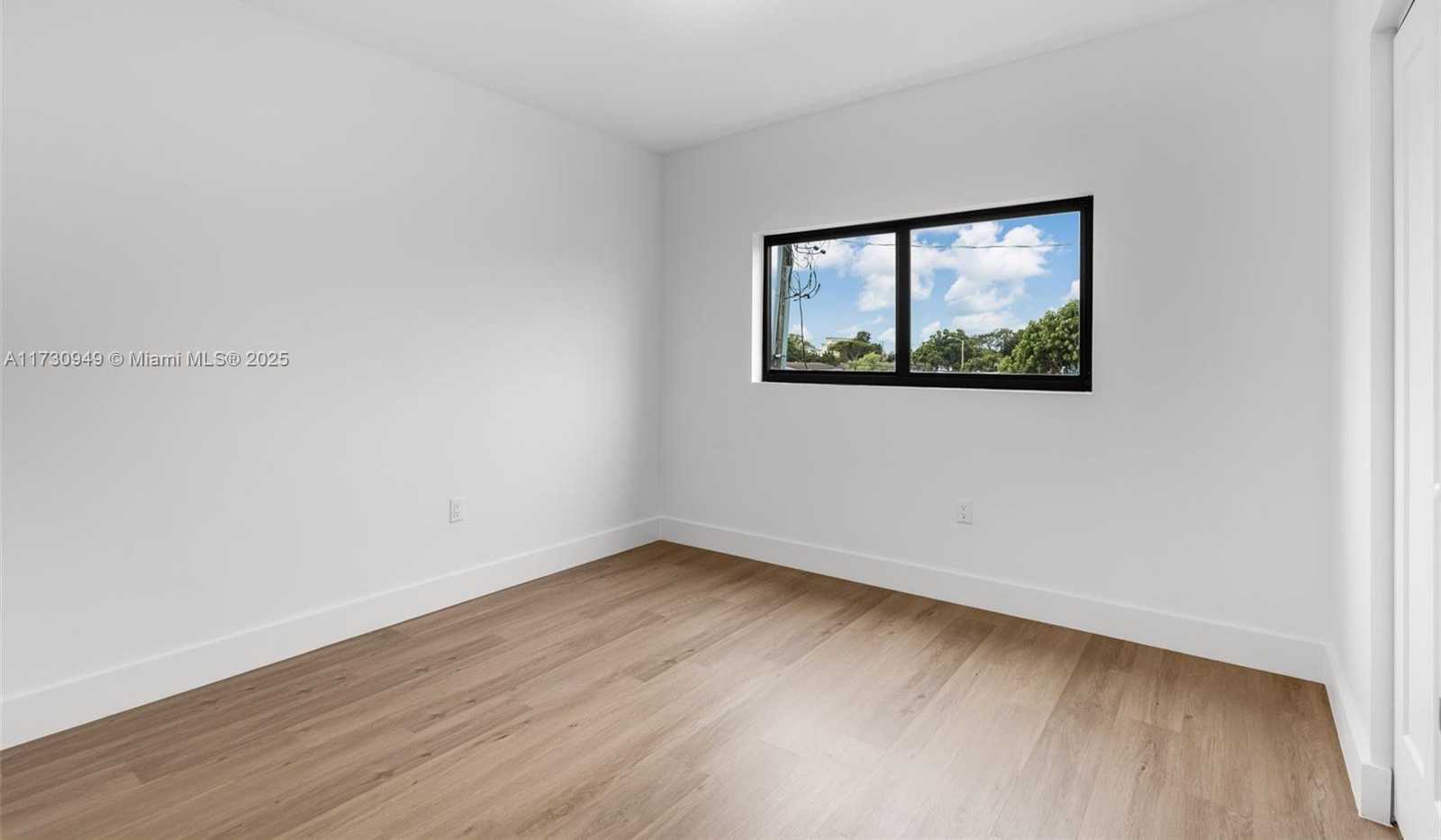 Small Image of 3620 SOUTH WEST 94 AVE, Miami Number 59
