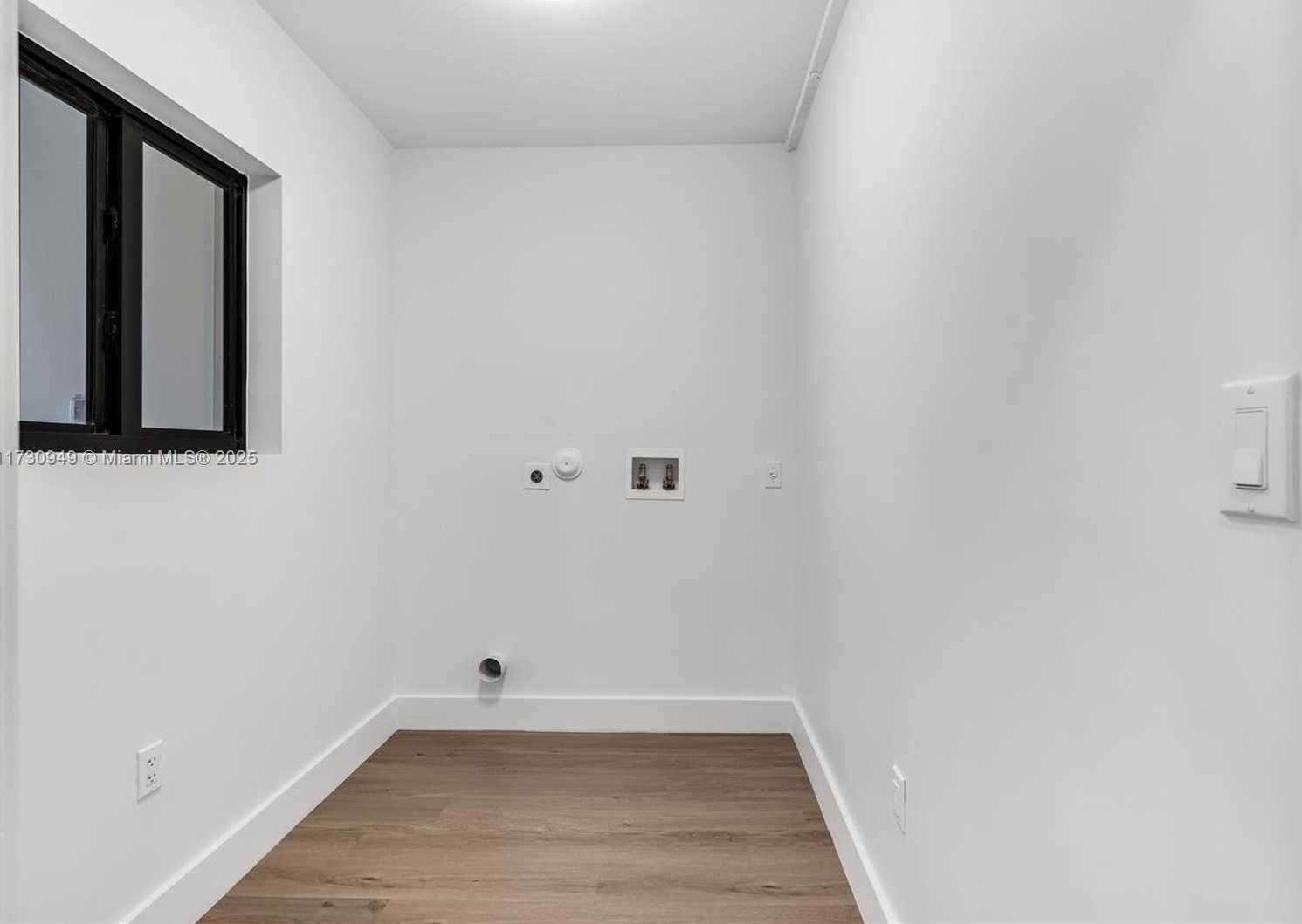 Small Image of 3620 SOUTH WEST 94 AVE, Miami Number 61