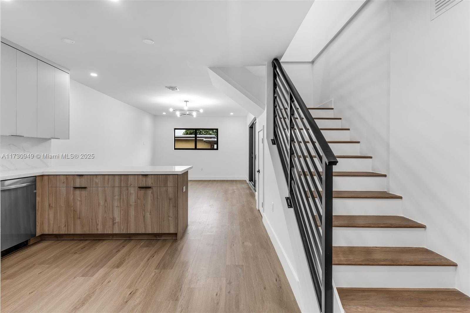 Small Image of 3620 SOUTH WEST 94 AVE, Miami Number 68