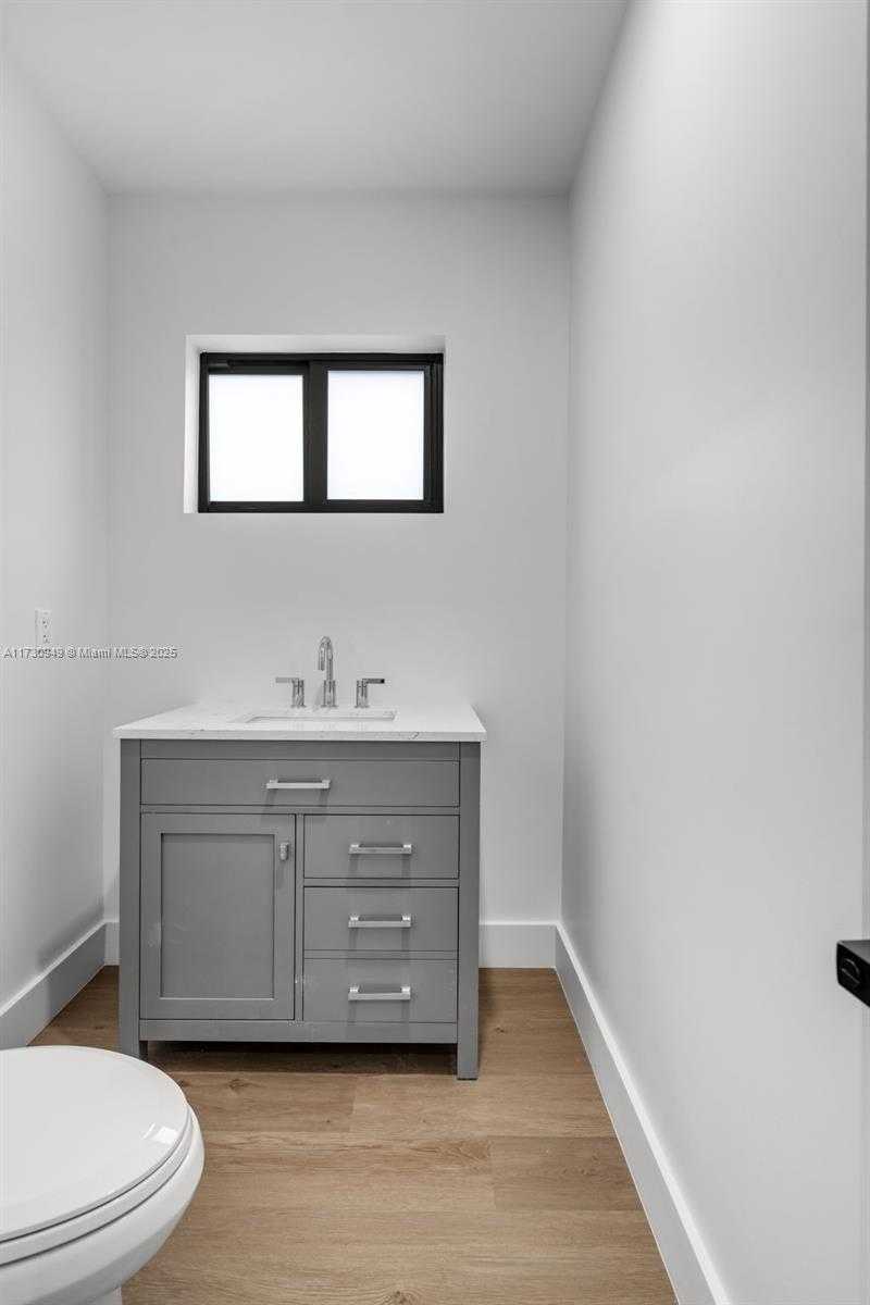 Small Image of 3620 SOUTH WEST 94 AVE, Miami Number 69