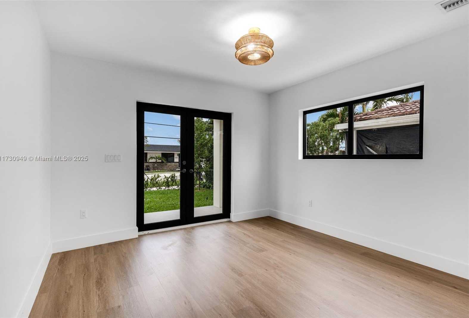 Small Image of 3620 SOUTH WEST 94 AVE, Miami Number 70