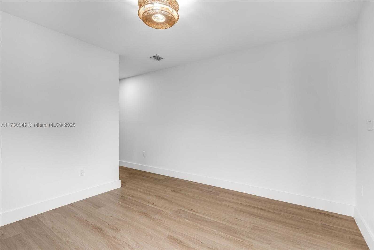 Small Image of 3620 SOUTH WEST 94 AVE, Miami Number 71