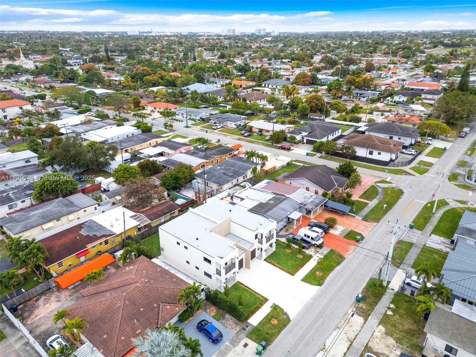 Small Image of 3620 SOUTH WEST 94 AVE, Miami Number 75