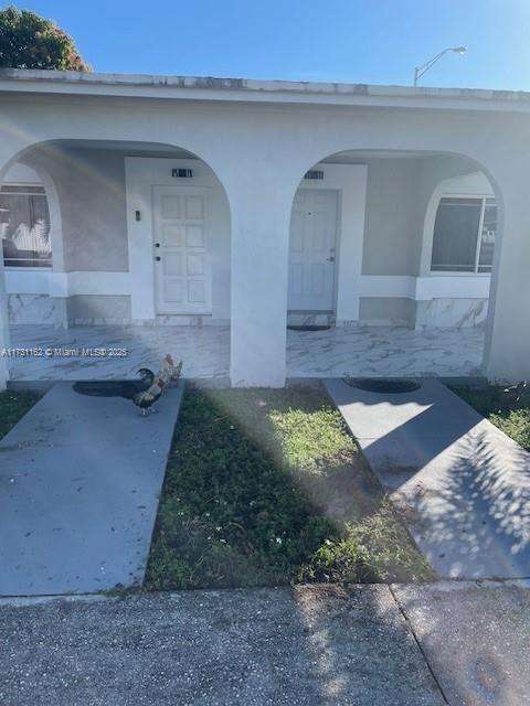 Small Image of Hialeah Number 2