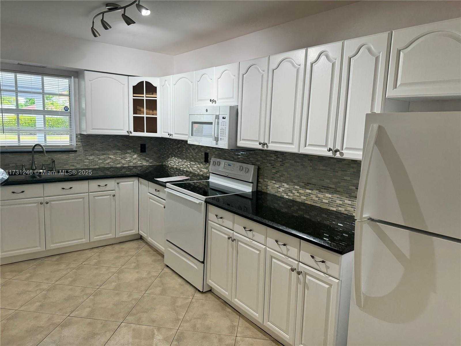 Small Image of 4381 PURDY LN #3, West Palm Beach Number 25