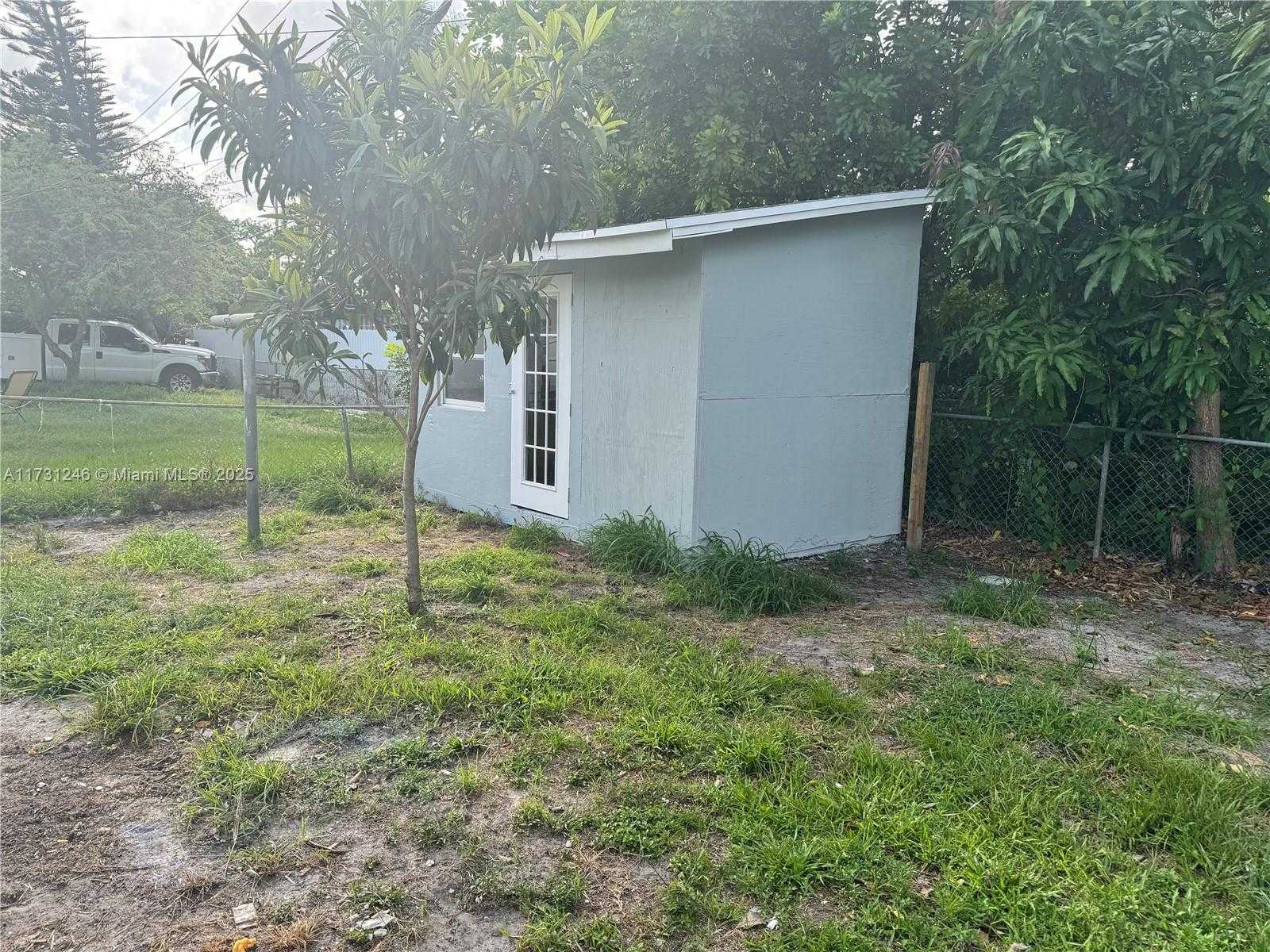 Small Image of 4381 PURDY LN #3, West Palm Beach Number 27