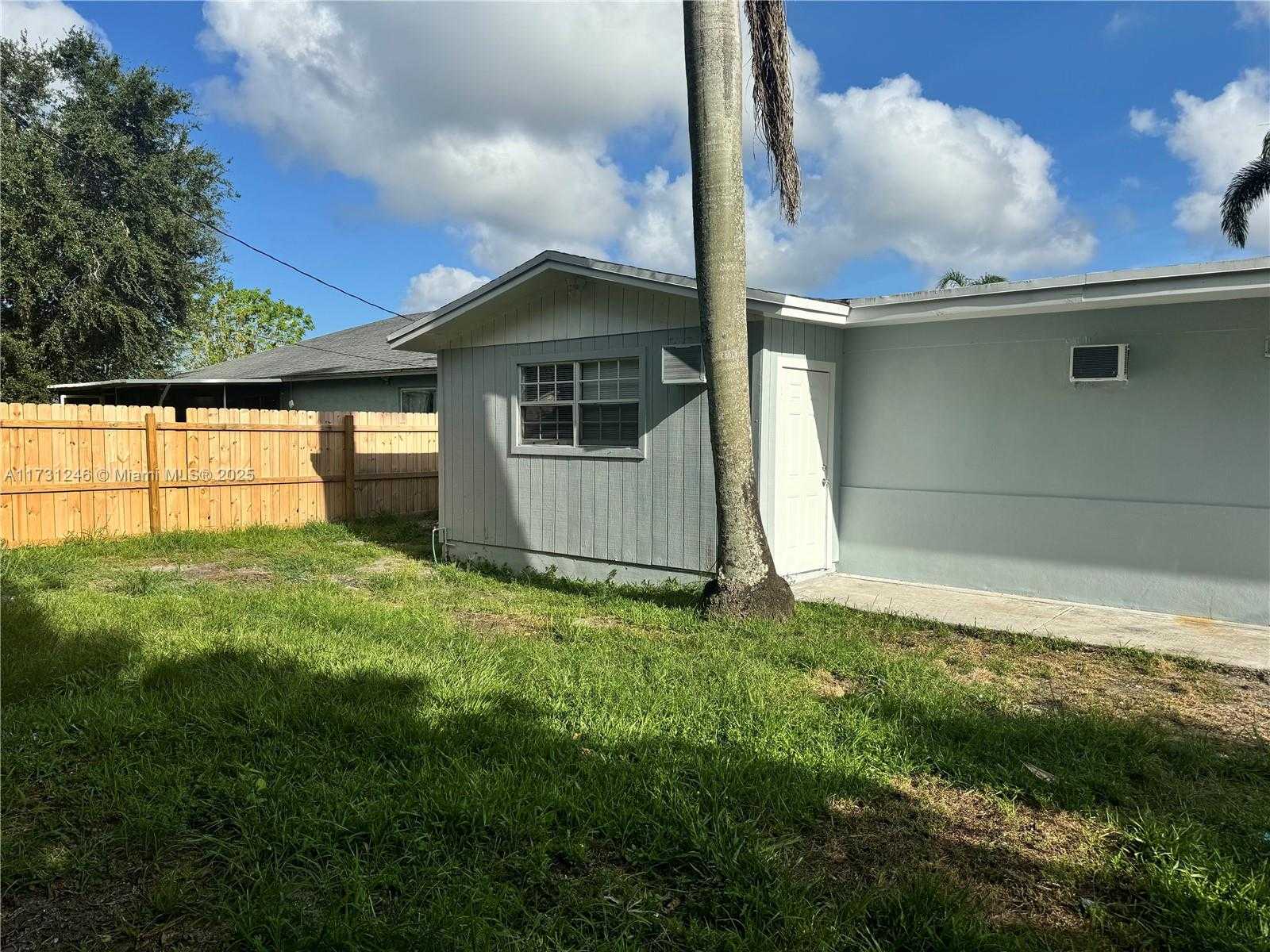 Small Image of 4381 PURDY LN #3, West Palm Beach Number 28