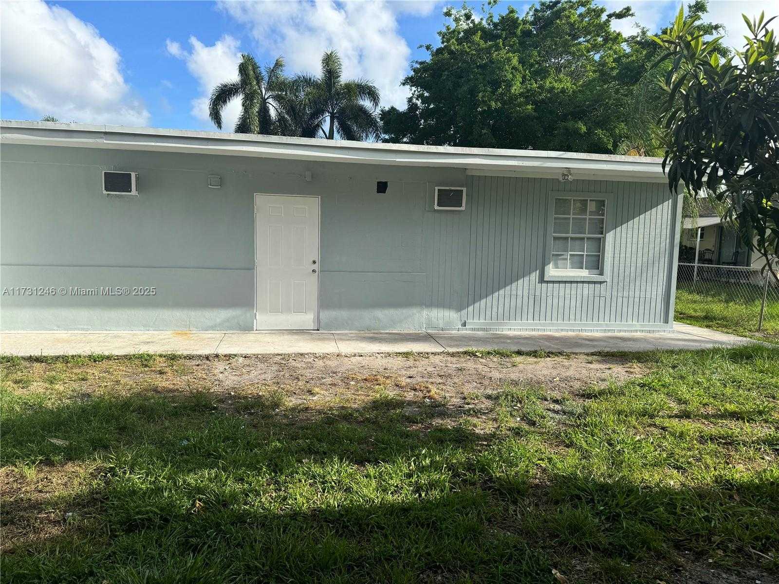 Small Image of 4381 PURDY LN #3, West Palm Beach Number 29