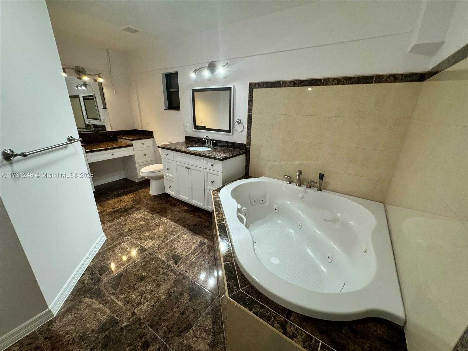 Small Image of 4381 PURDY LN #3, West Palm Beach Number 6