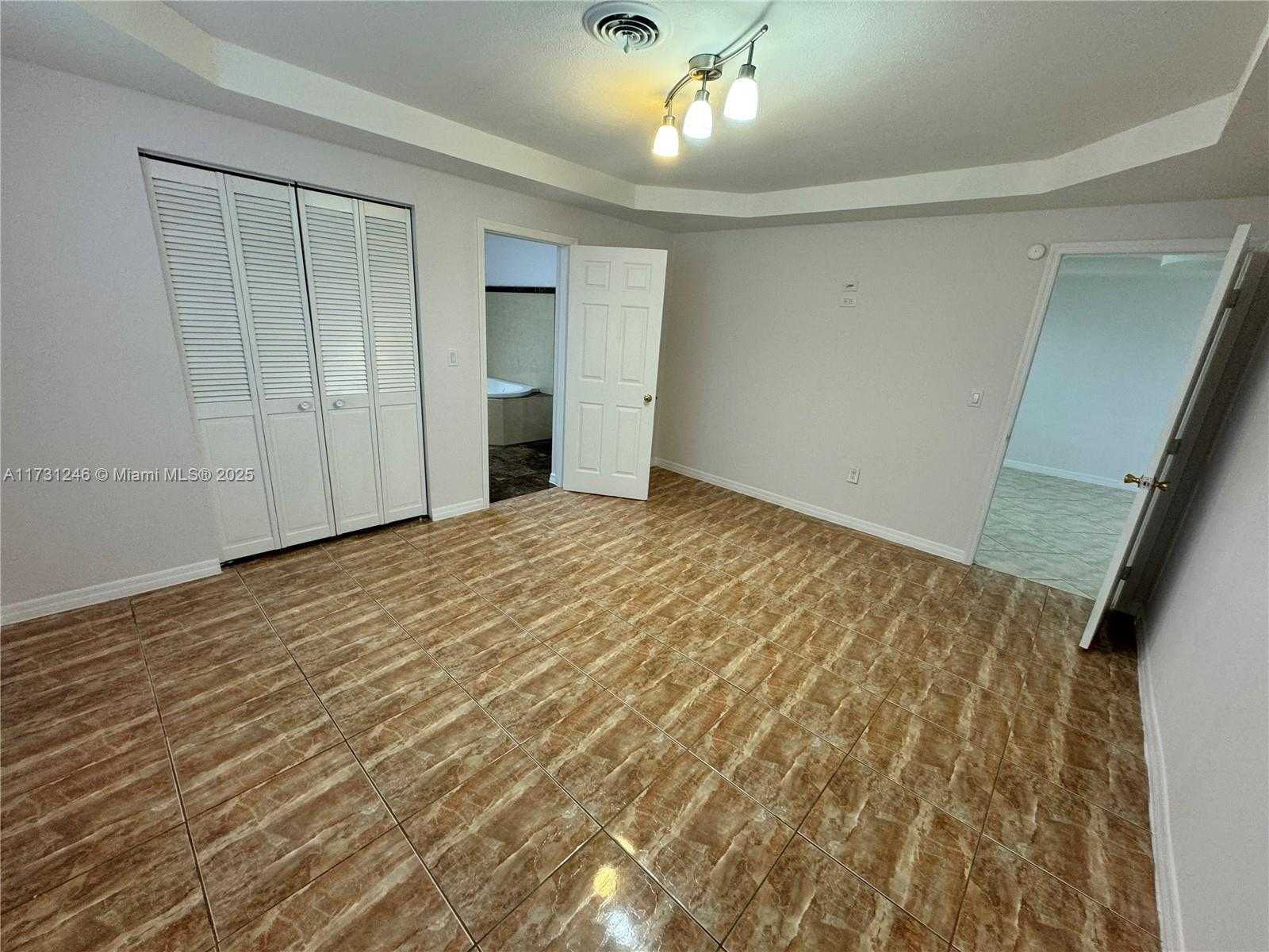 Small Image of 4381 PURDY LN #3, West Palm Beach Number 8