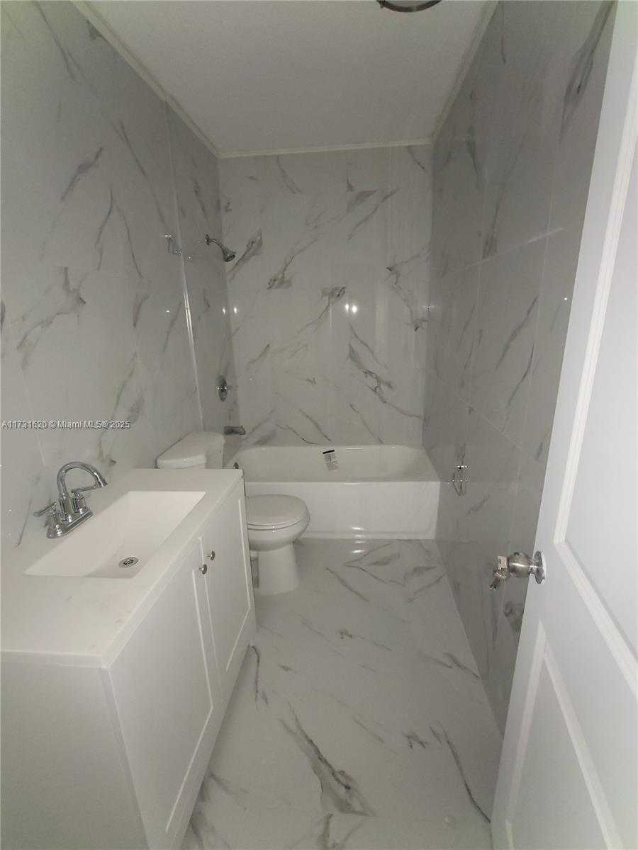 Small Image of 412 NORTH WEST 59TH ST, Miami Number 4