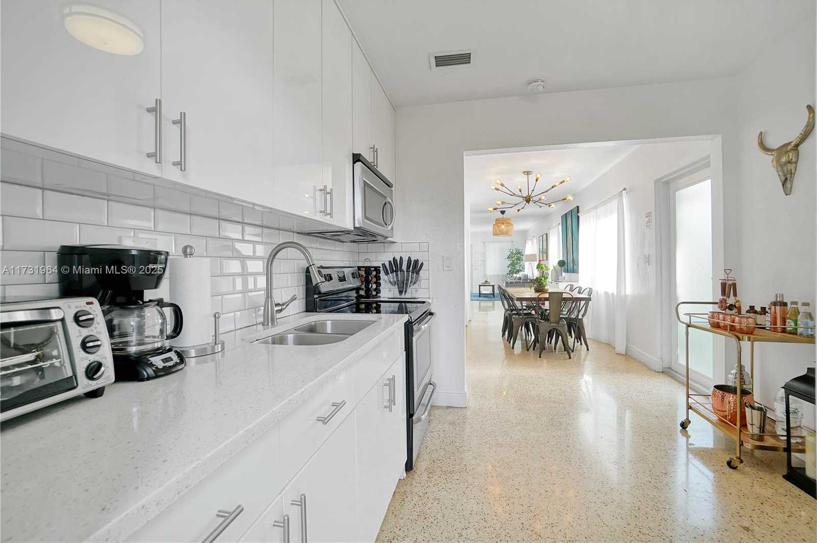 Small Image of 7 NORTH EAST 50TH ST, Miami Number 15
