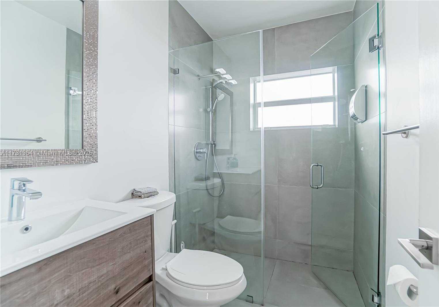 Small Image of 7 NORTH EAST 50TH ST, Miami Number 25