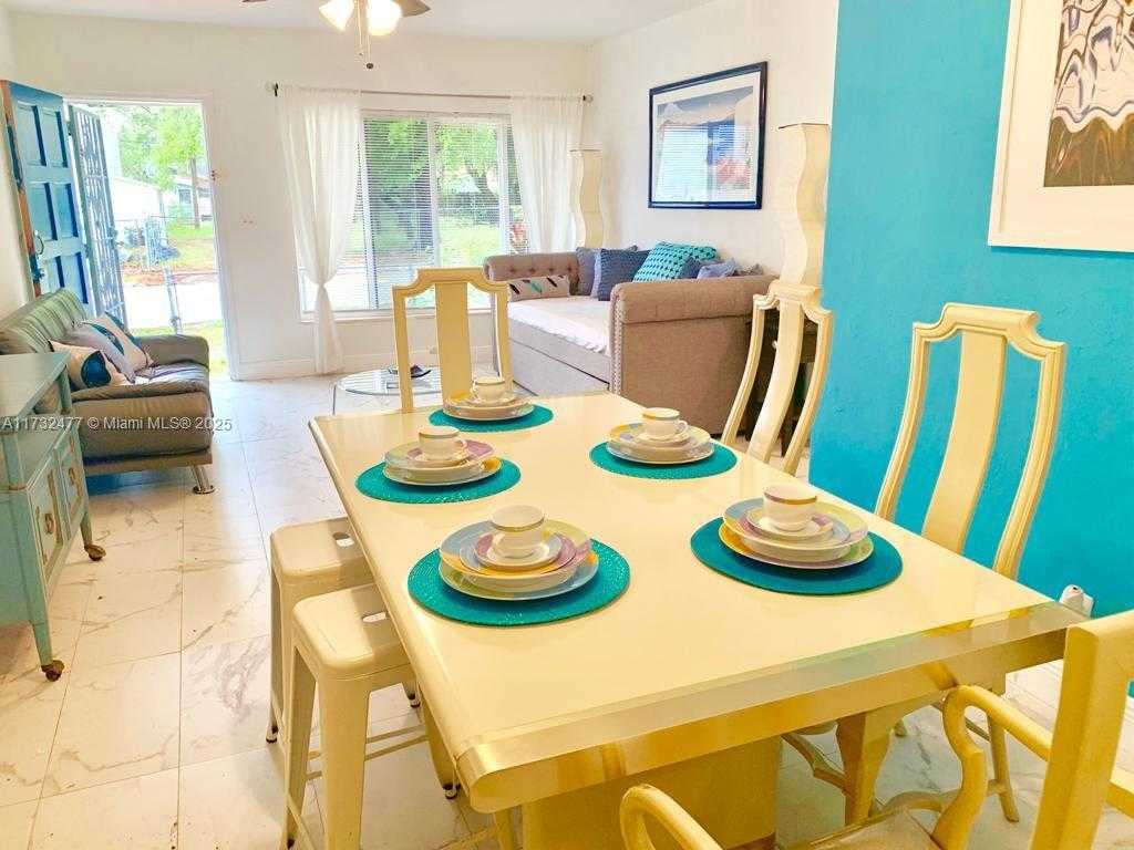 Small Image of 2 NORTH EAST 45TH ST, Miami Number 13