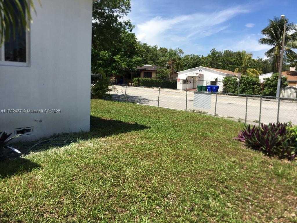 Small Image of 2 NORTH EAST 45TH ST, Miami Number 20