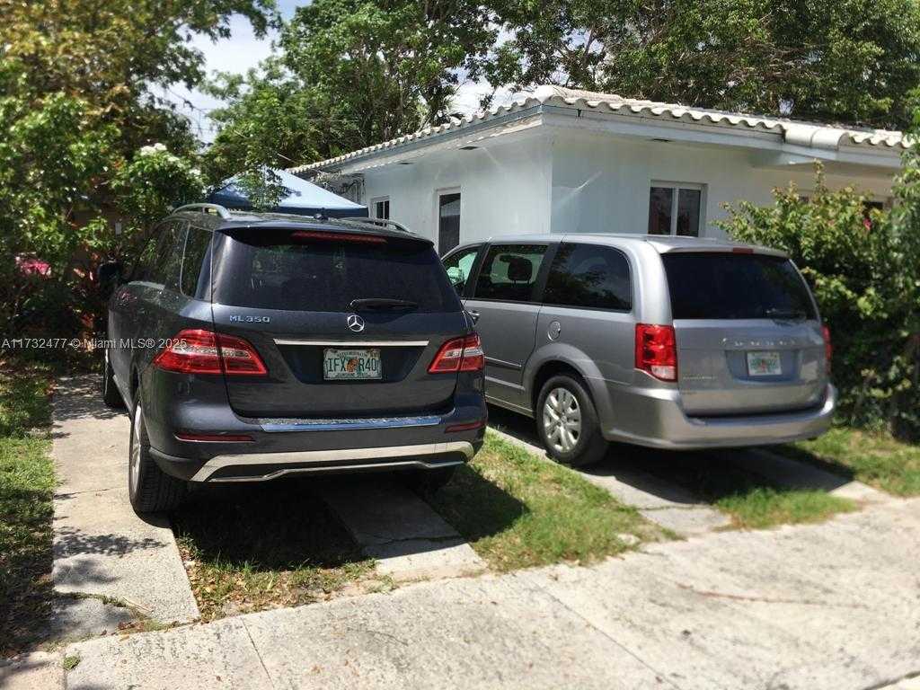 Small Image of 2 NORTH EAST 45TH ST, Miami Number 21