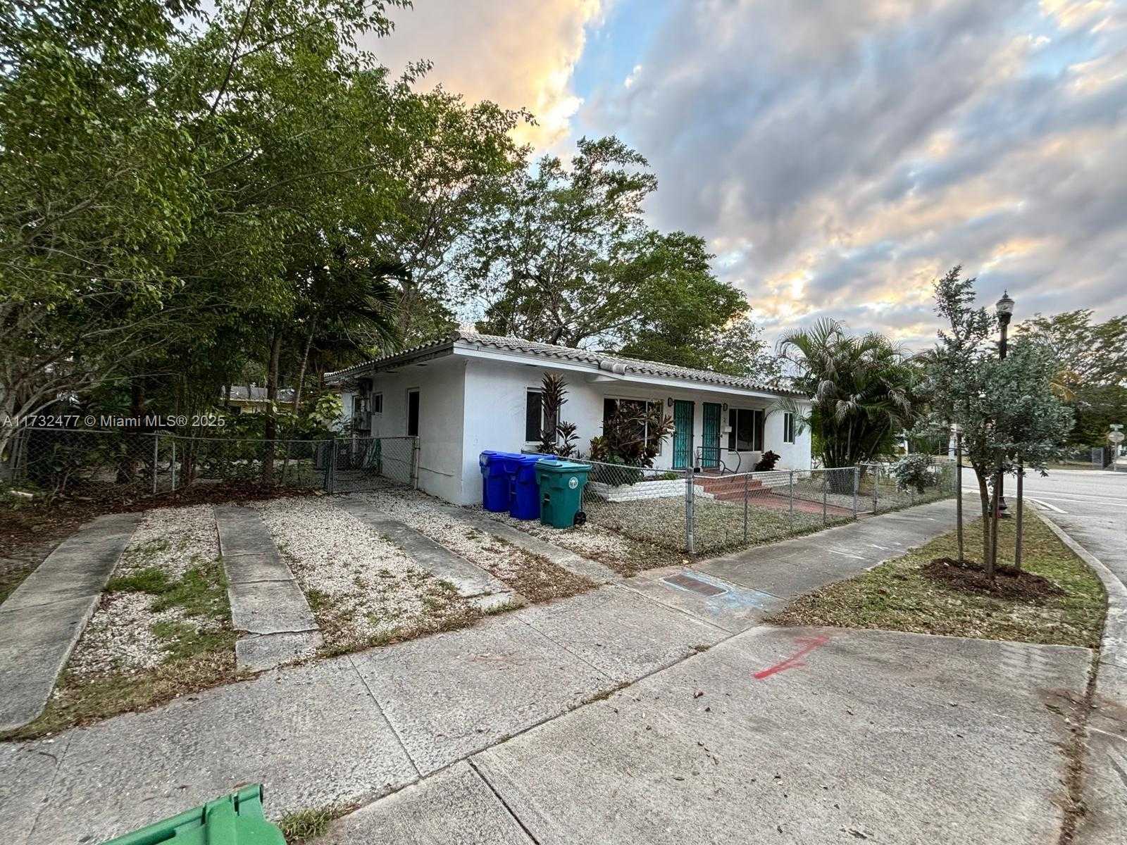 Small Image of 2 NORTH EAST 45TH ST, Miami Number 24