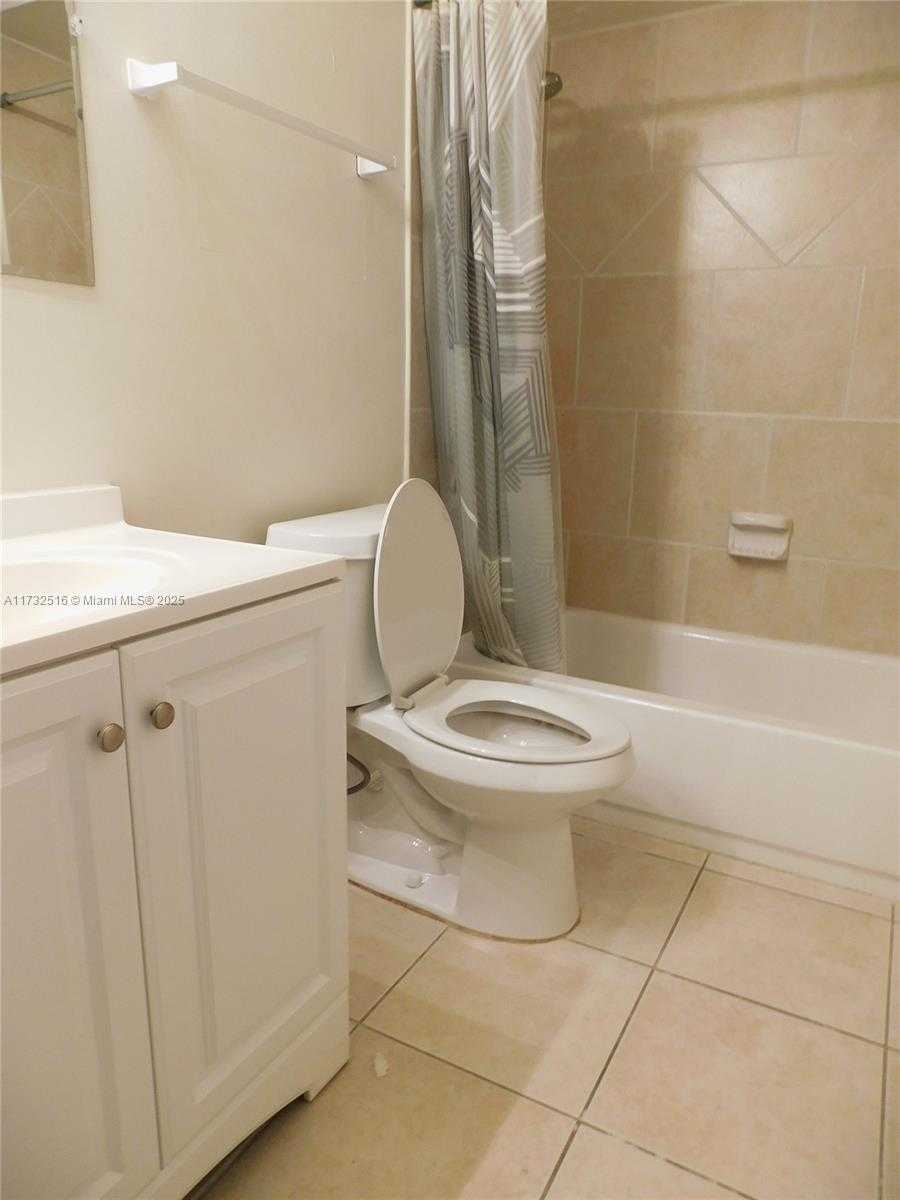 Small Image of 508 SOUTH EAST 7 ST #4, Cape Coral Number 2