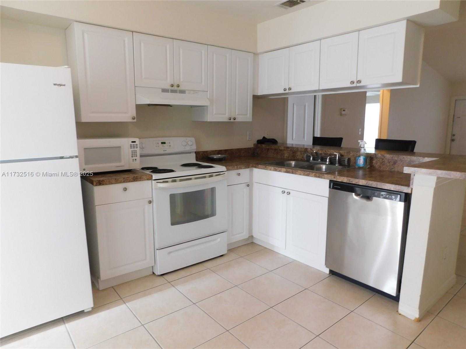 Small Image of 508 SOUTH EAST 7 ST #4, Cape Coral Number 7