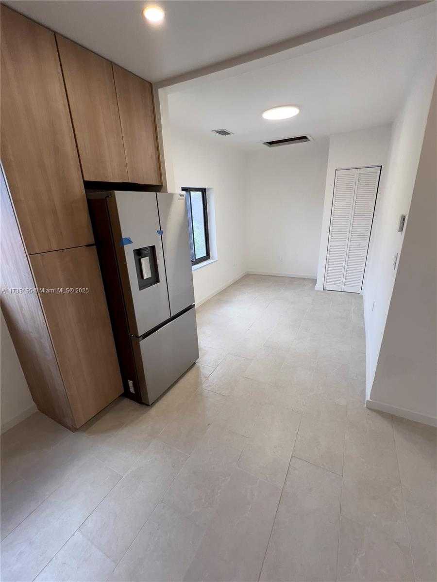 Small Image of 418 NORTH WEST 9TH AVE, Miami Number 20