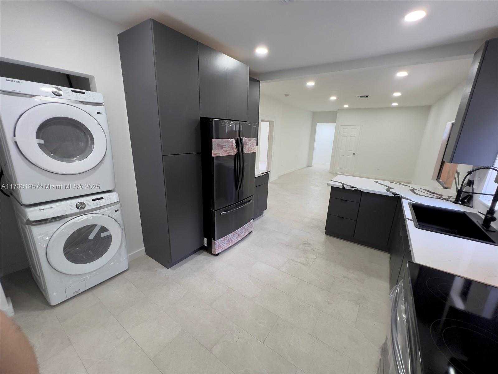 Small Image of 418 NORTH WEST 9TH AVE, Miami Number 5