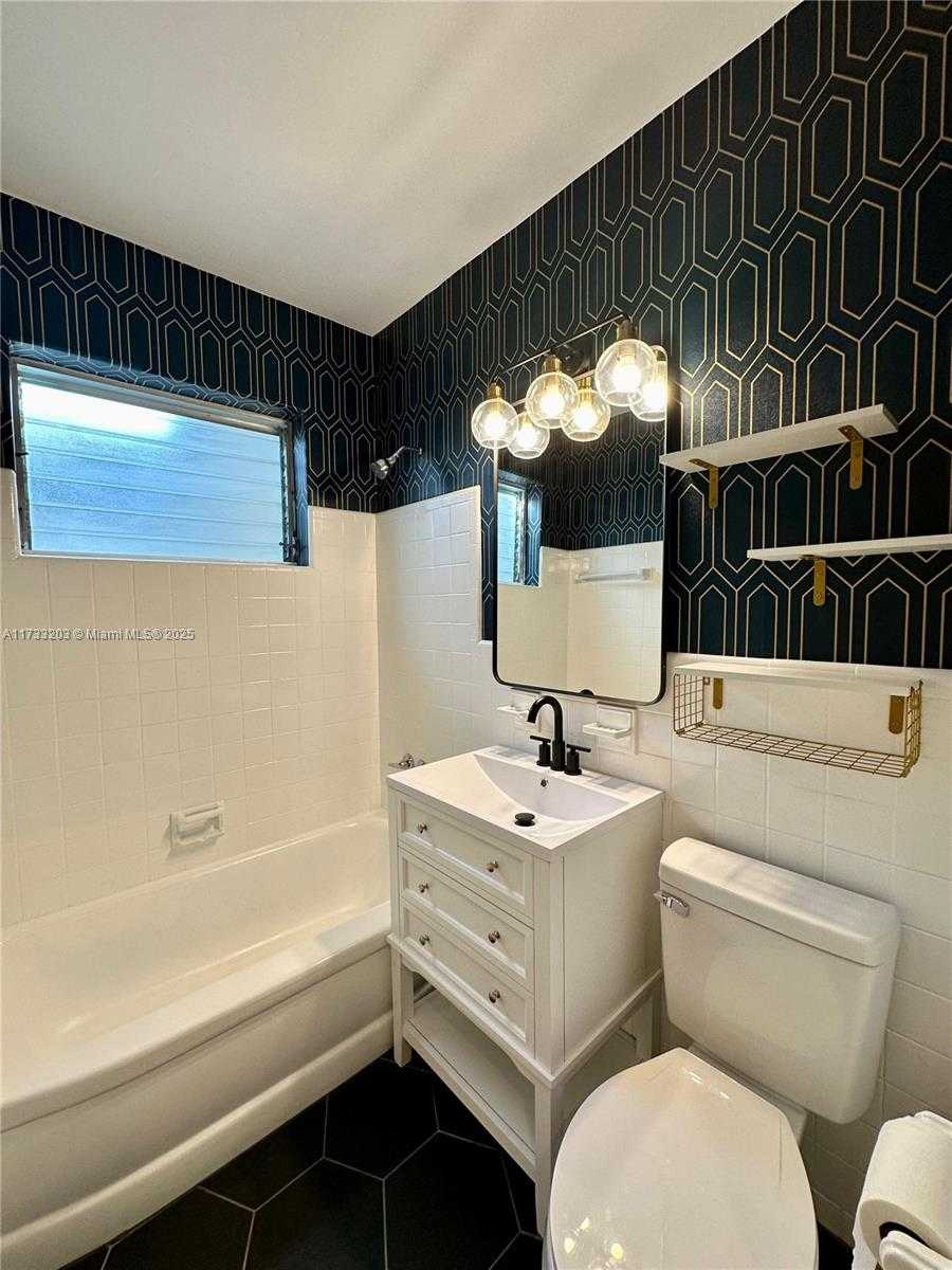 Small Image of 1788 NORTH EAST 169TH ST #2, North Miami Beach Number 11