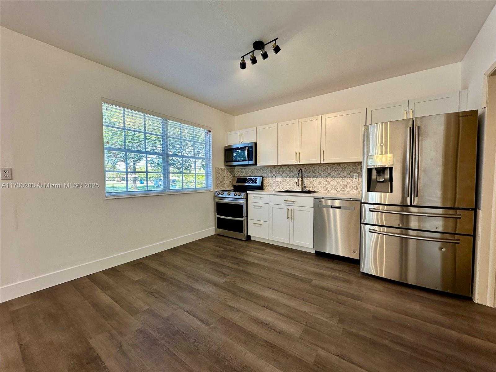 Small Image of 1788 NORTH EAST 169TH ST #2, North Miami Beach Number 6