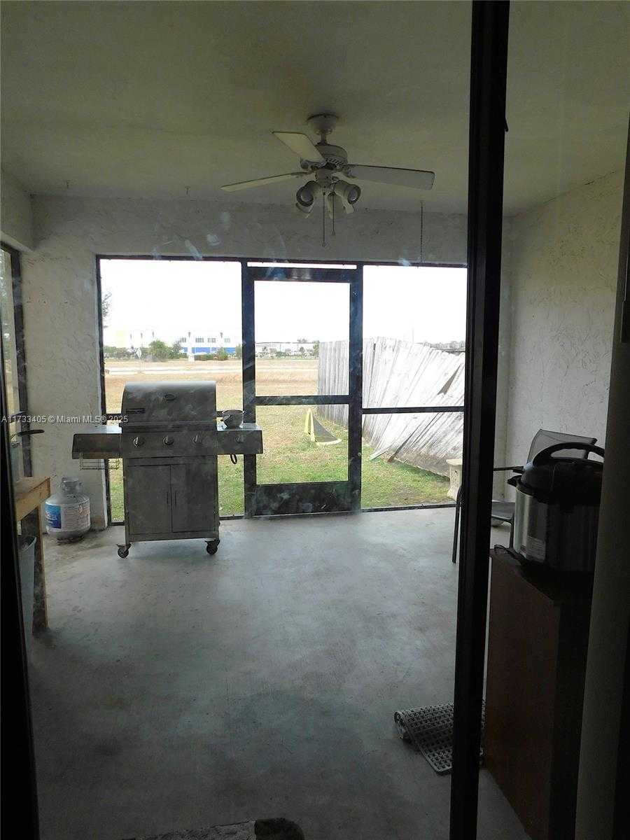 Small Image of 611 SOUTH WEST 3 TE, Cape Coral Number 13