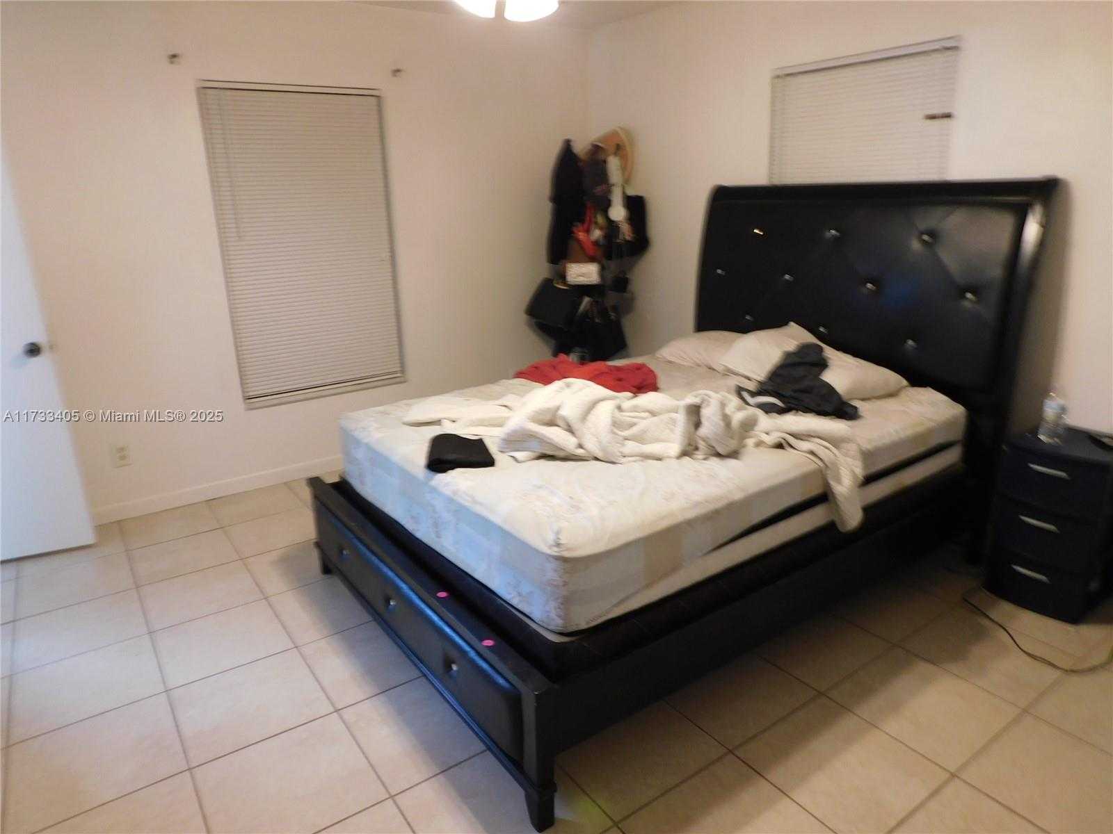 Small Image of 611 SOUTH WEST 3 TE, Cape Coral Number 14