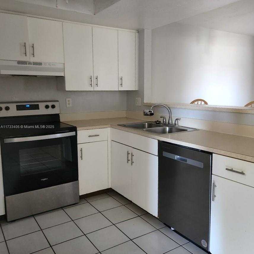Small Image of 611 SOUTH WEST 3 TE, Cape Coral Number 24
