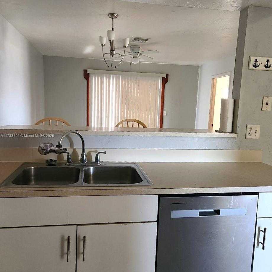 Small Image of 611 SOUTH WEST 3 TE, Cape Coral Number 29