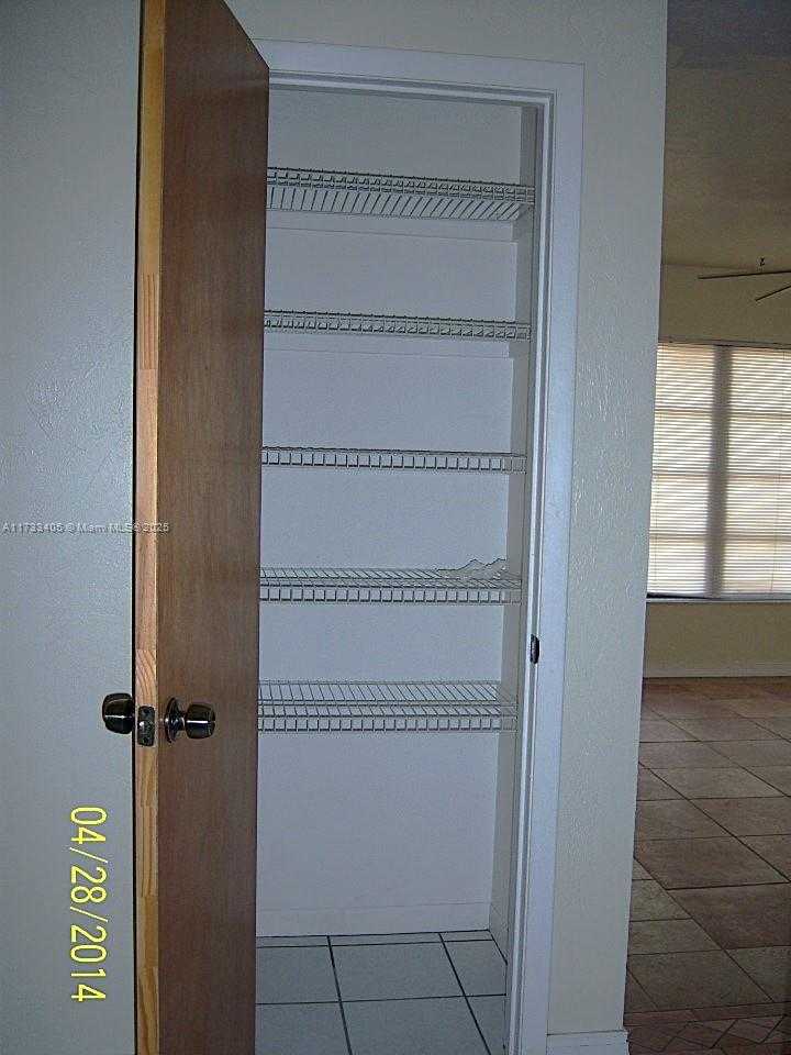 Small Image of 611 SOUTH WEST 3 TE, Cape Coral Number 32