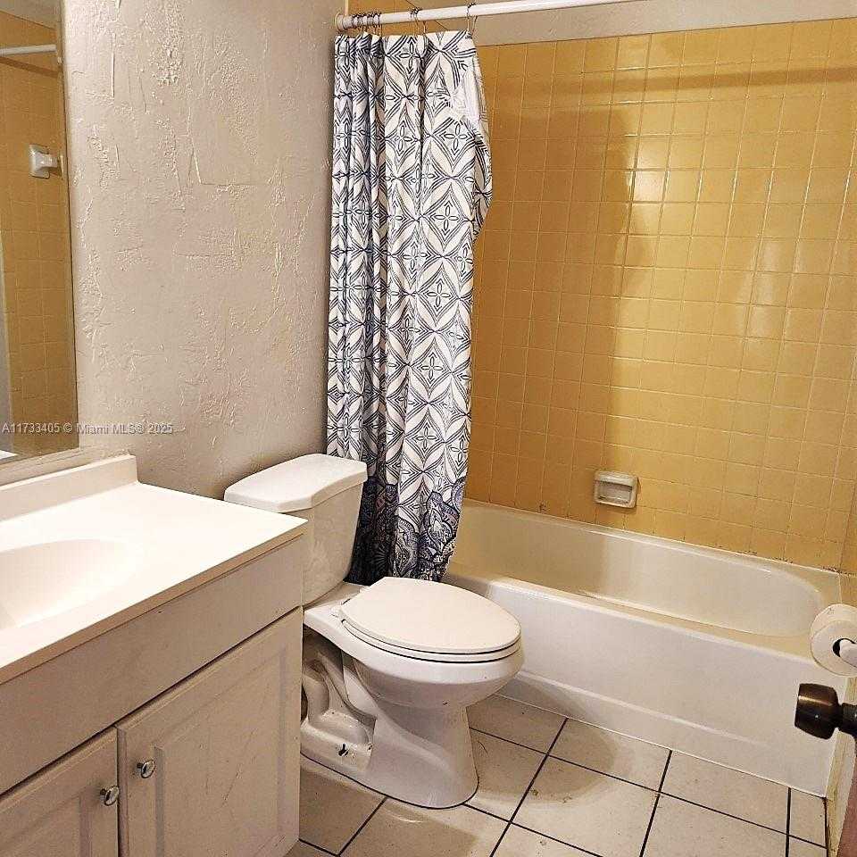Small Image of 611 SOUTH WEST 3 TE, Cape Coral Number 33