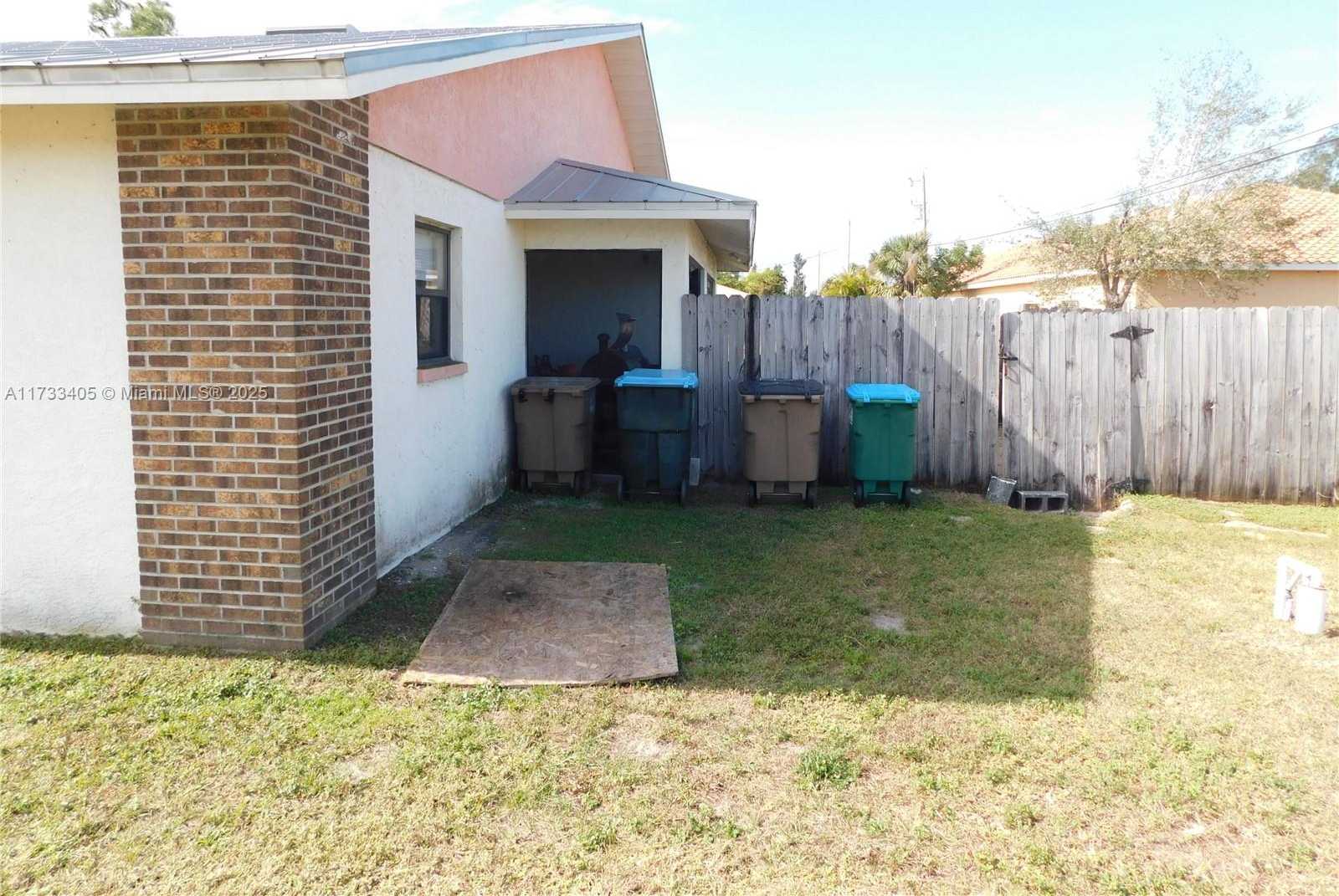 Small Image of 611 SOUTH WEST 3 TE, Cape Coral Number 4