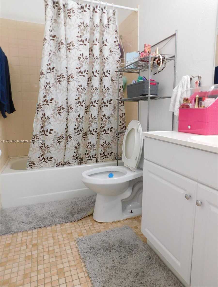Small Image of 611 SOUTH WEST 3 TE, Cape Coral Number 8