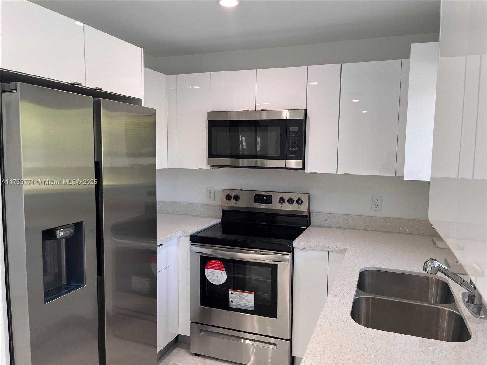 Small Image of 21226 SOUTH WEST 119TH AVE #2, Miami Number 5