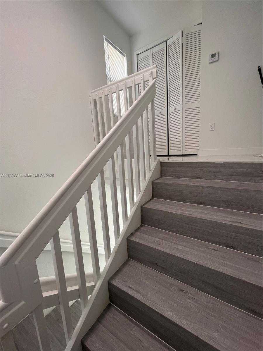 Small Image of 21226 SOUTH WEST 119TH AVE #2, Miami Number 7