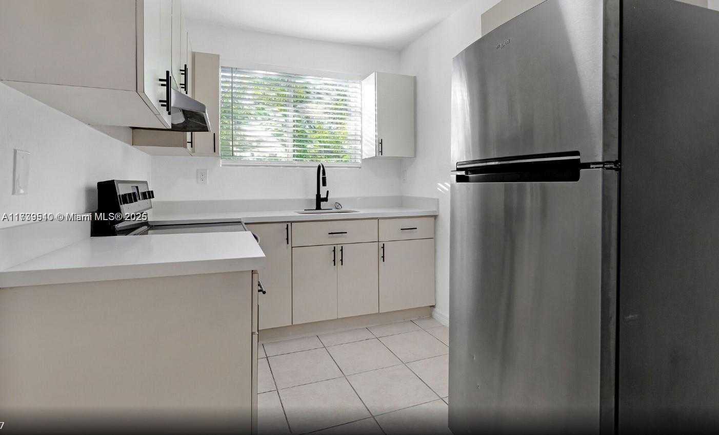 Small Image of 121 NORTH EAST 55TH ST, Miami Number 7