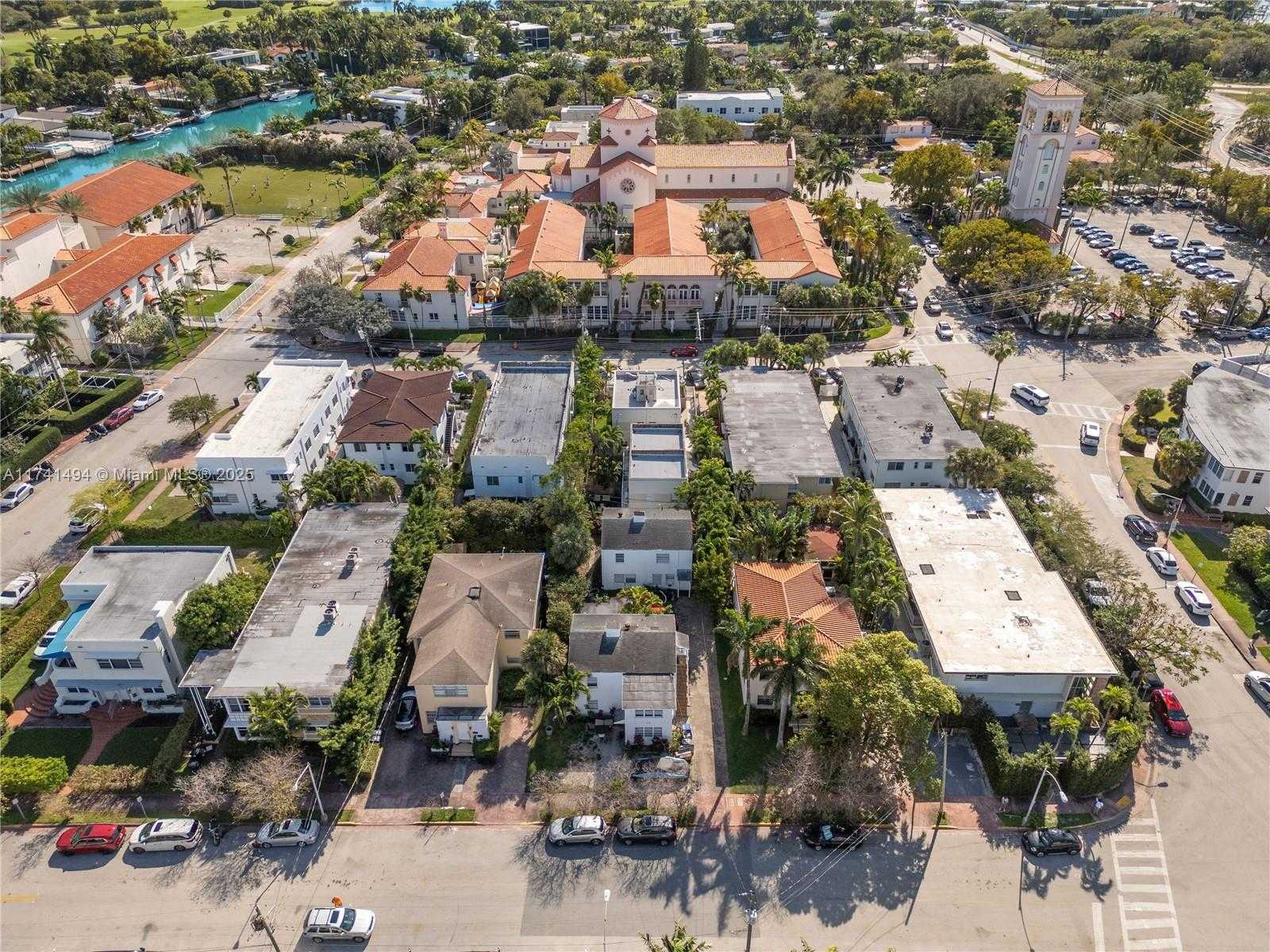 Small Image of 830 WEST 40TH ST, Miami Beach Number 18