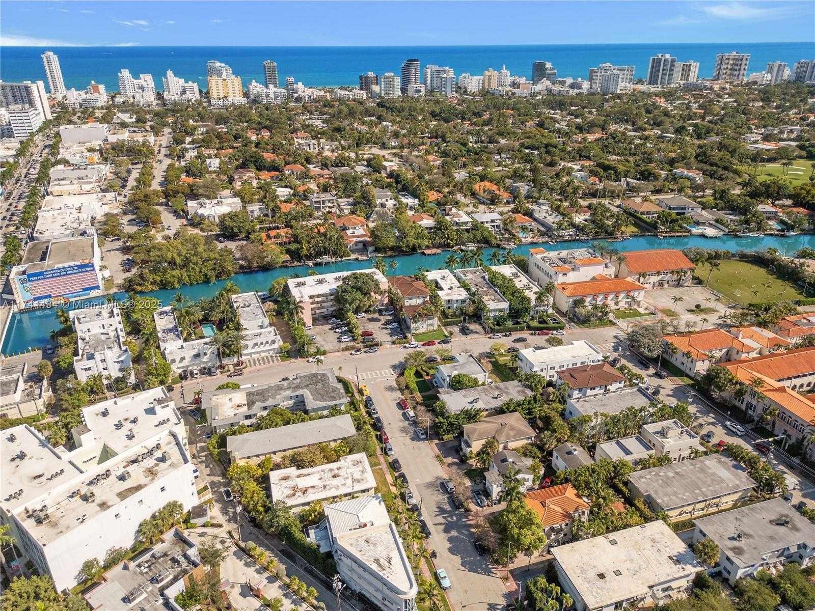 Small Image of 830 WEST 40TH ST, Miami Beach Number 25