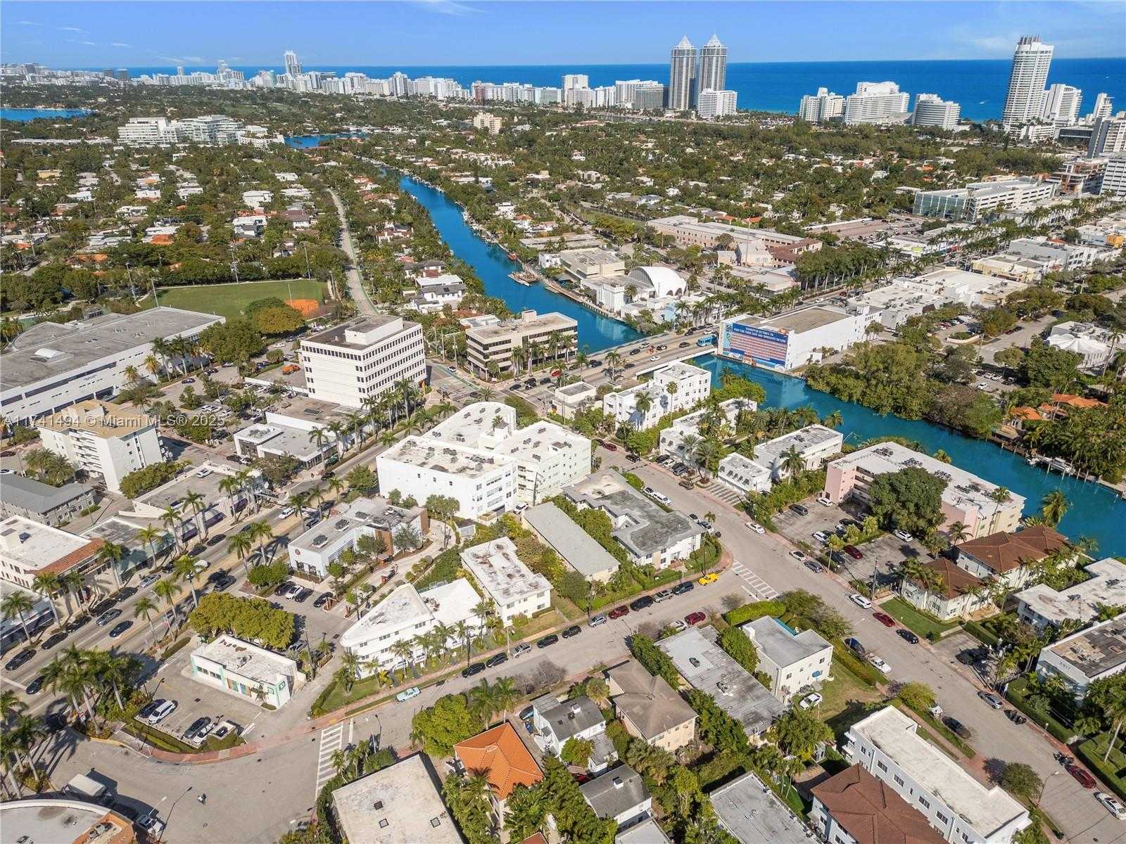 Small Image of 830 WEST 40TH ST, Miami Beach Number 27