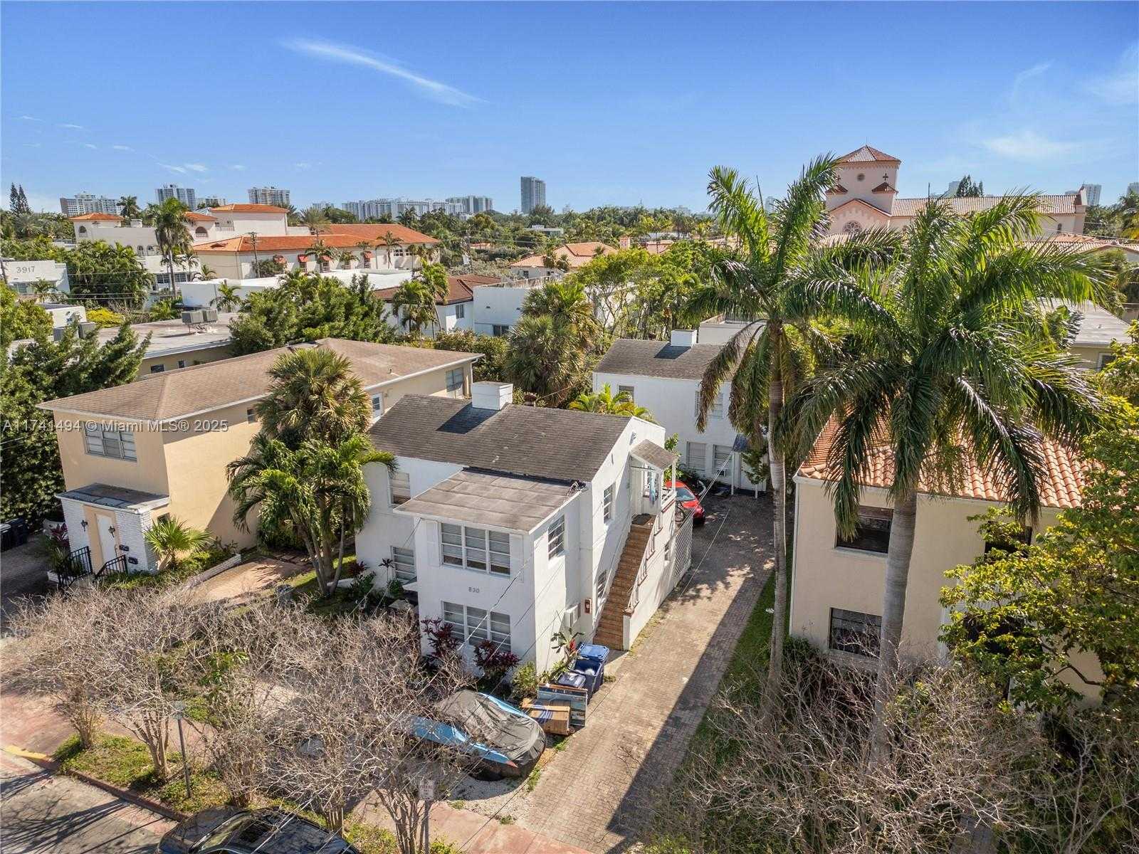 Small Image of 830 WEST 40TH ST, Miami Beach Number 3