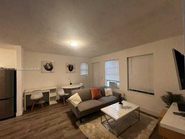 Small Image of 830 WEST 40TH ST, Miami Beach Number 30
