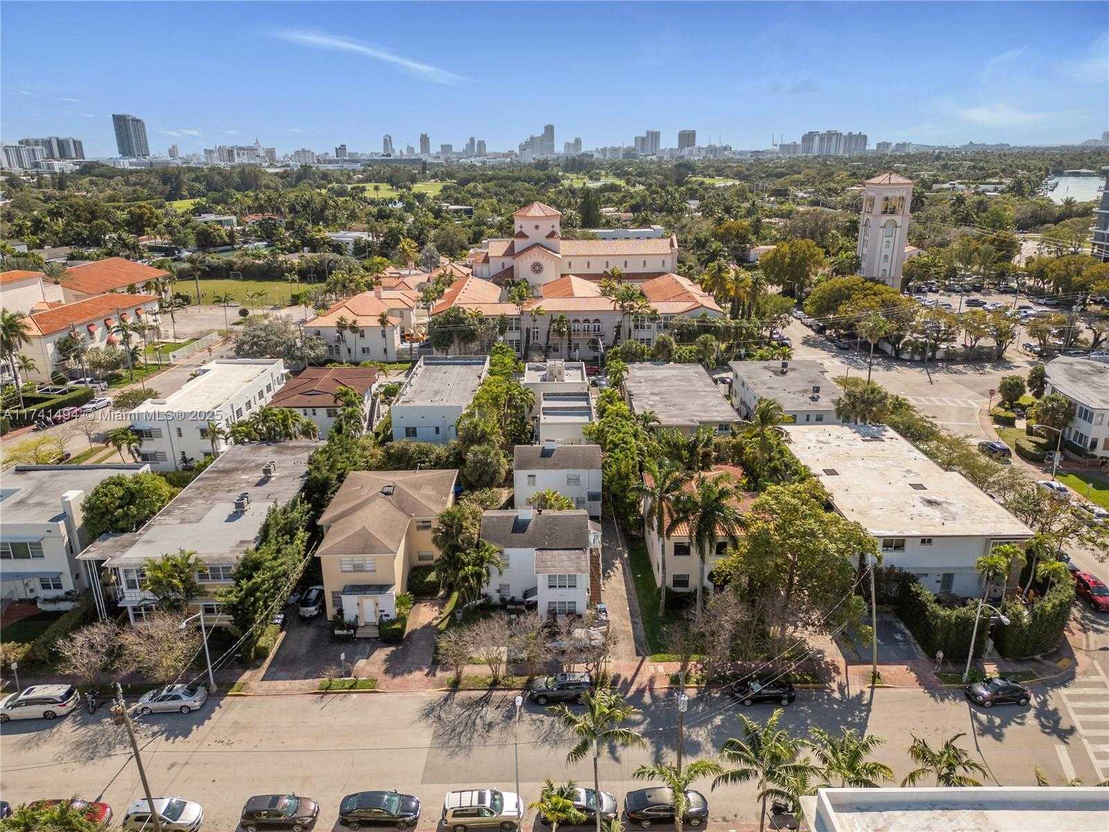 Small Image of 830 WEST 40TH ST, Miami Beach Number 4