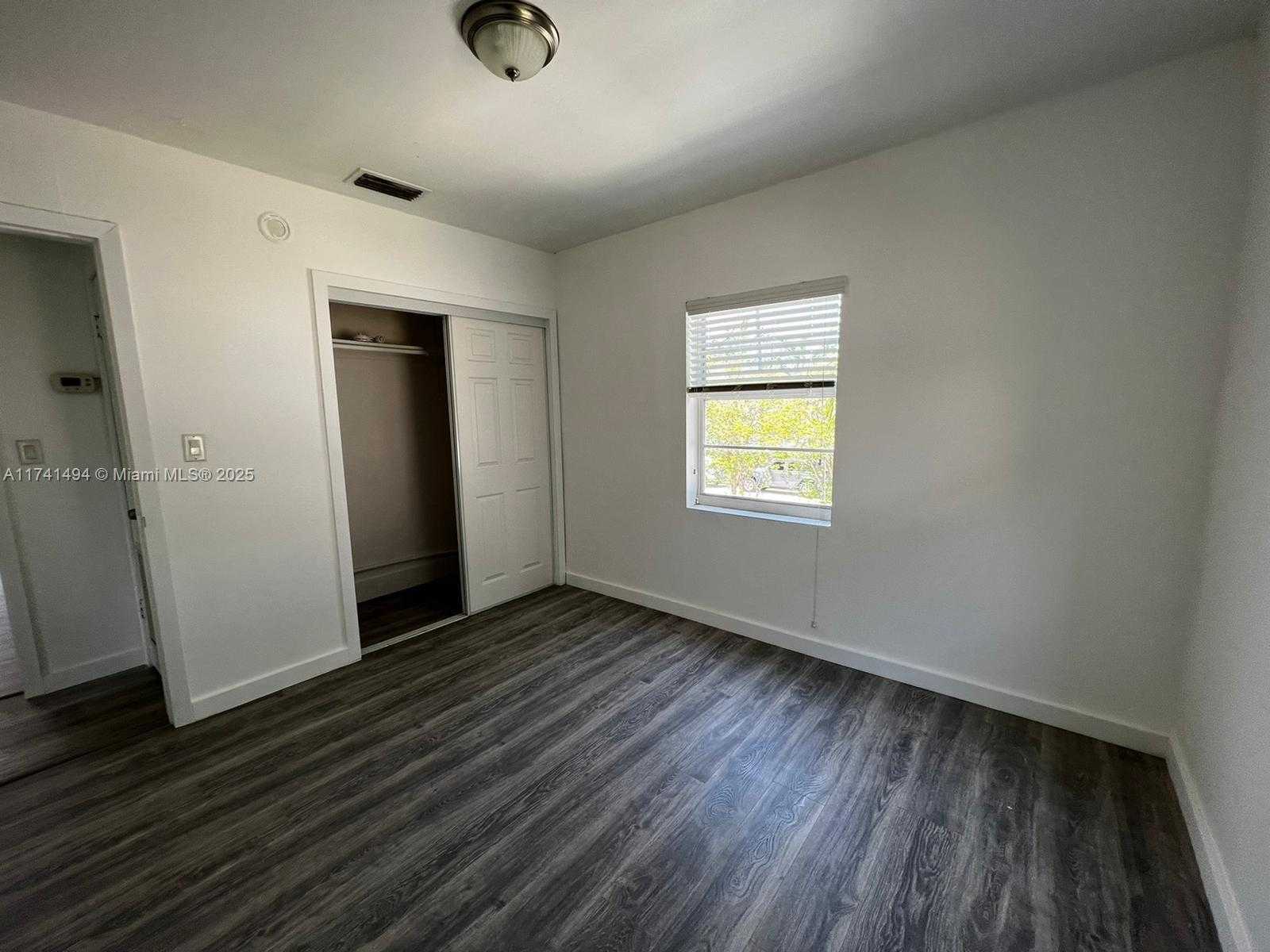 Small Image of 830 WEST 40TH ST, Miami Beach Number 63