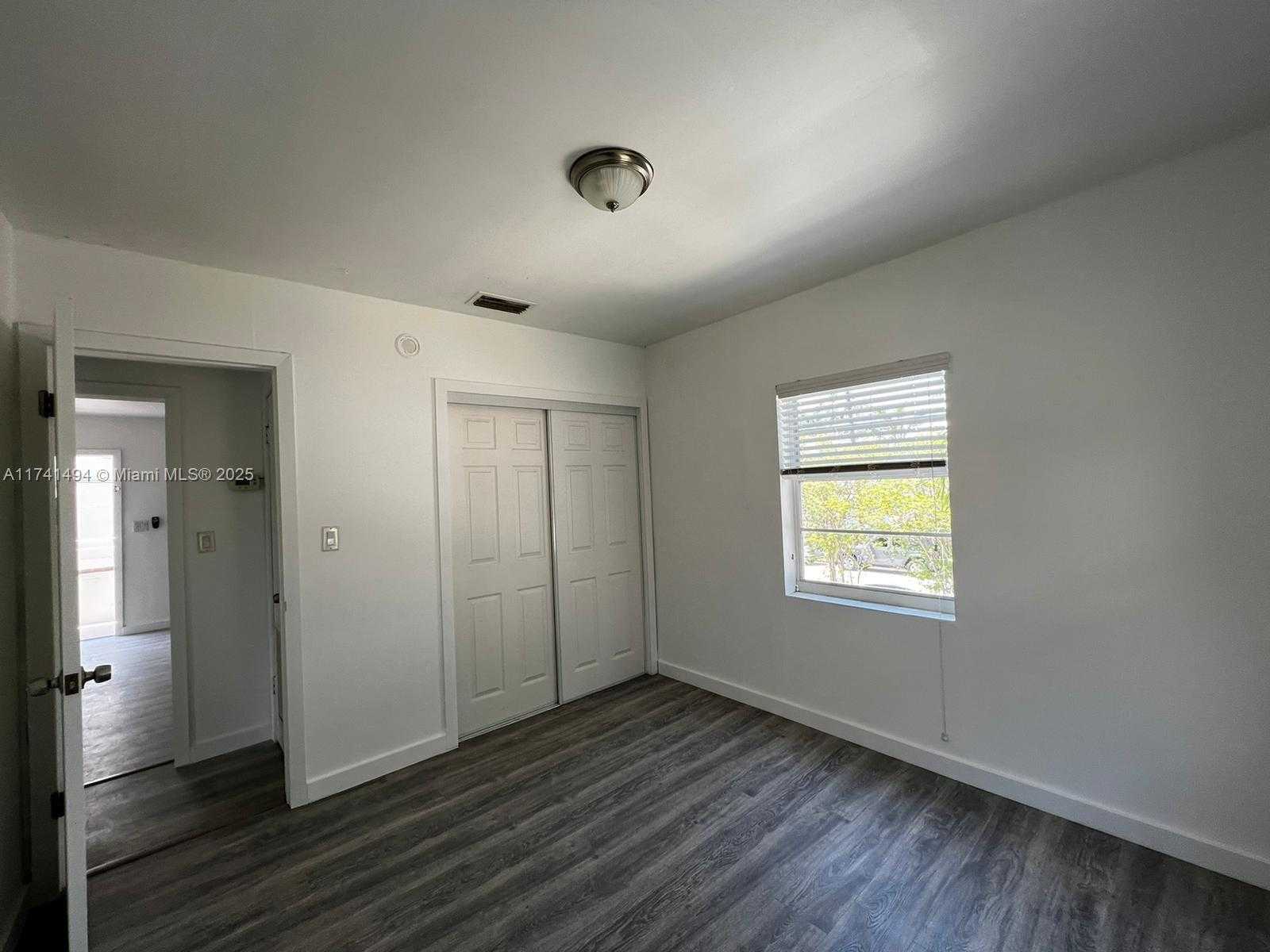 Small Image of 830 WEST 40TH ST, Miami Beach Number 66