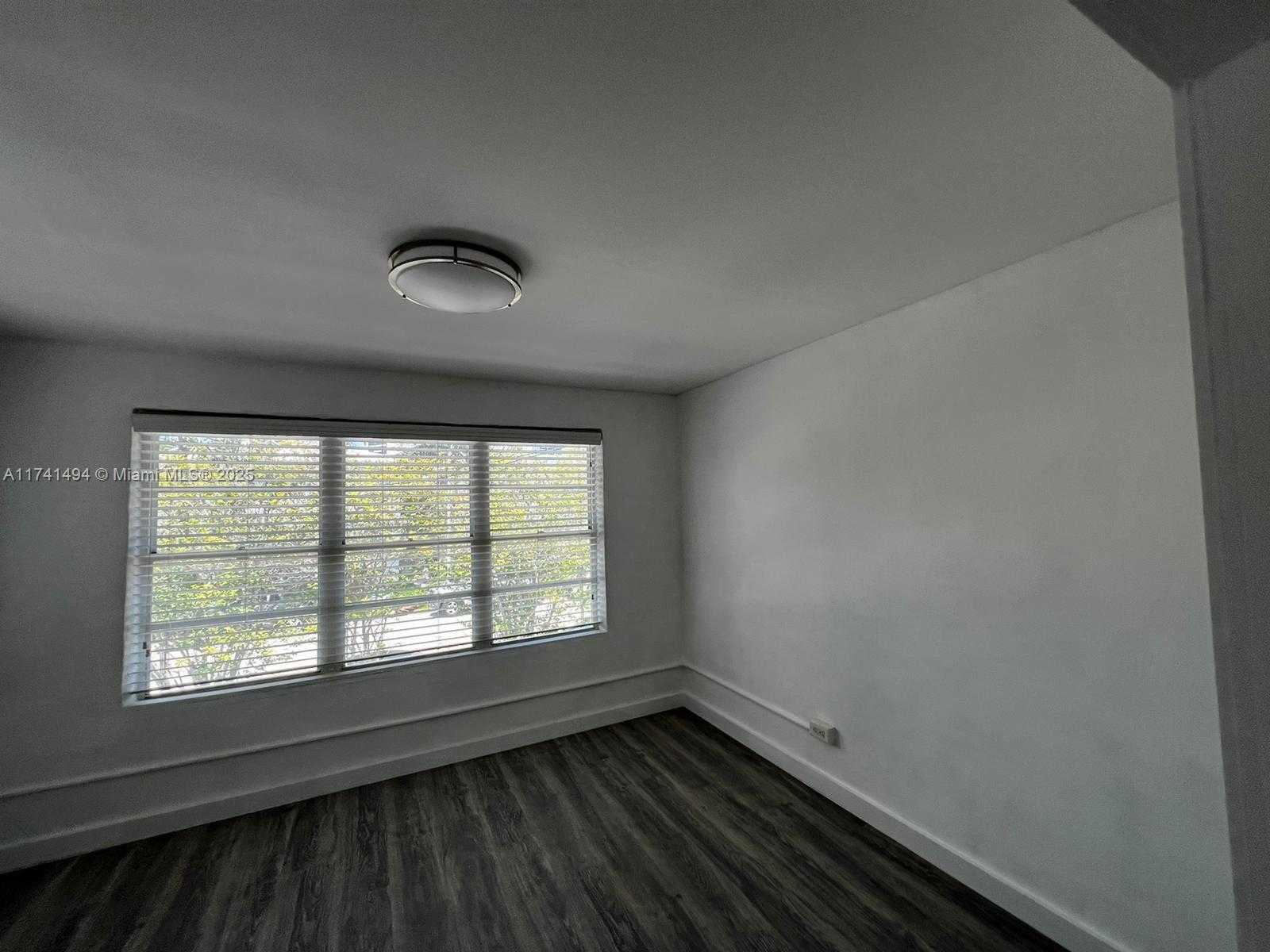 Small Image of 830 WEST 40TH ST, Miami Beach Number 69