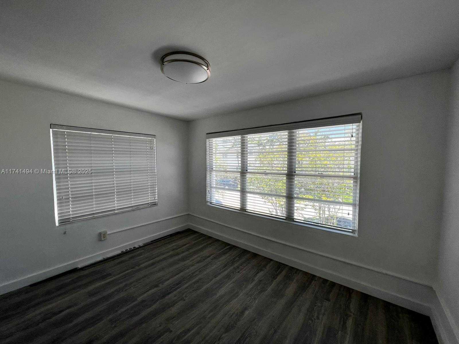 Small Image of 830 WEST 40TH ST, Miami Beach Number 74