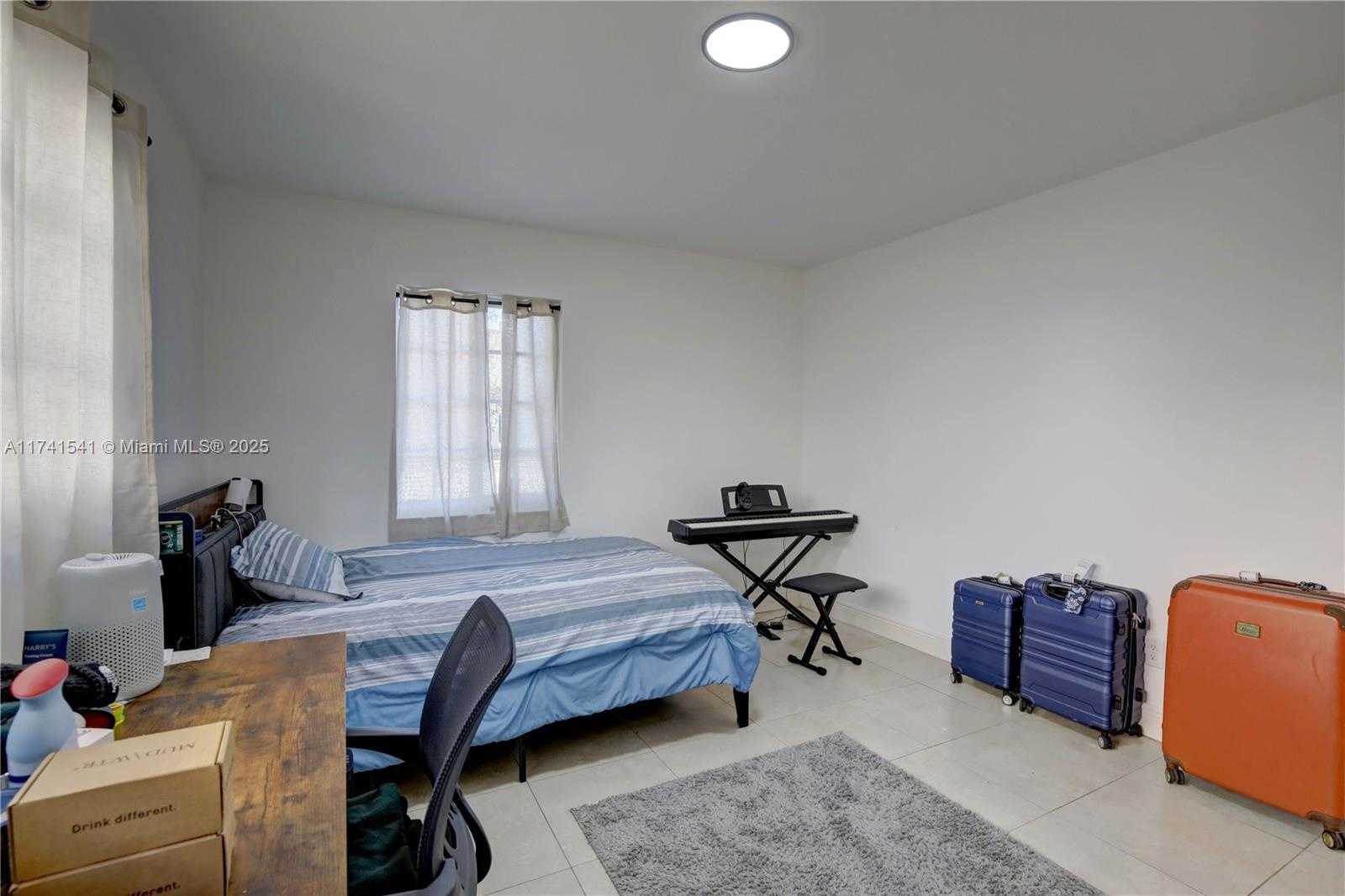 Small Image of 4995 /1050 SISTINA AVENUE #2, Coral Gables Number 21